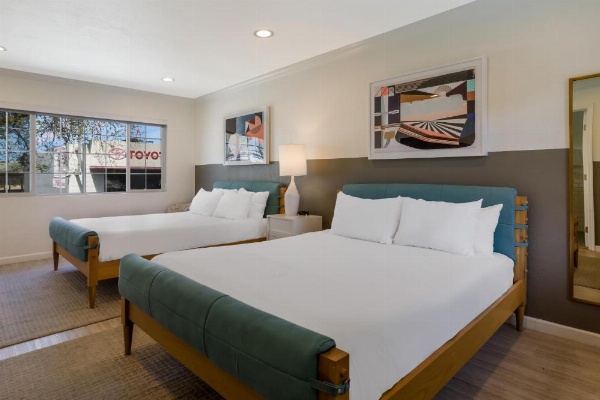 Signature Inn Oakland image 15