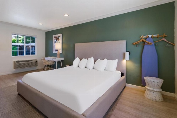 Signature Inn Oakland image 49